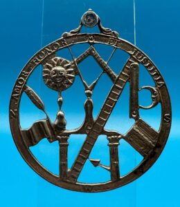 Antique silver circular pendent