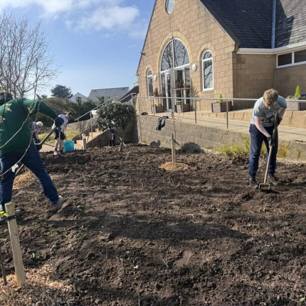 Light Blues using green fingers to help the community and at the Masonic Hall
